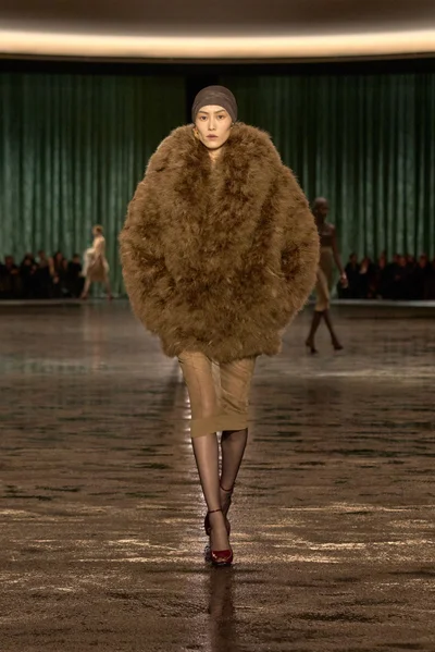 Look 32